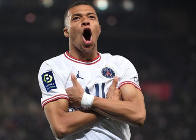 记者：赫伊森和姆巴佩、卡马文加一样，虽退出国家队但未受伤（记者：赫伊森与姆巴佩、卡马文加一样，退队非伤病原因）