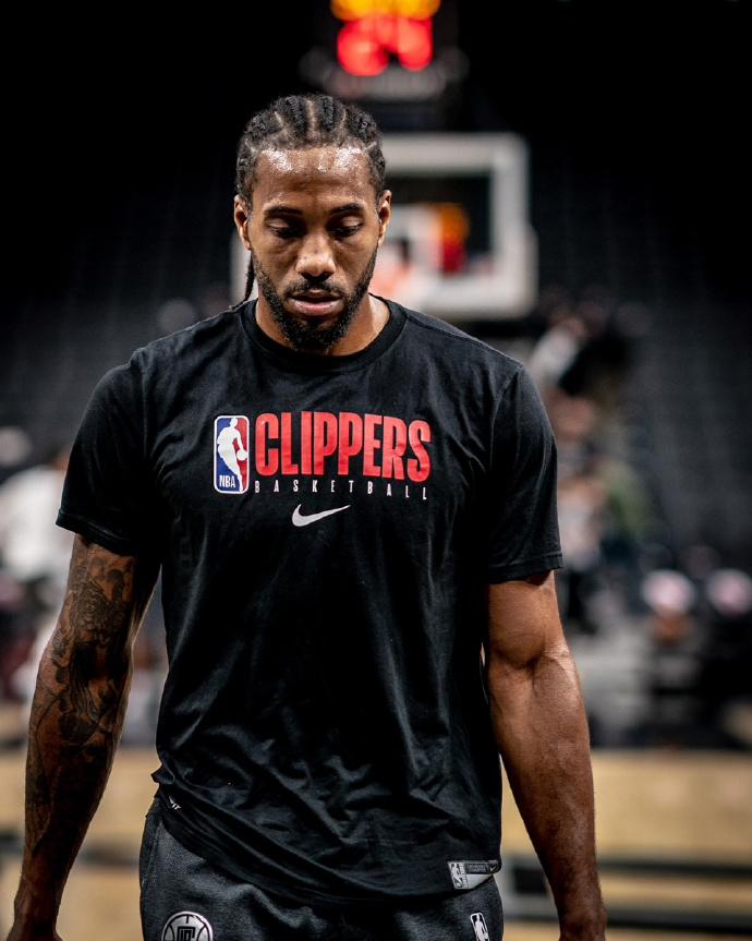 高清：英超利物浦1-1 萨拉赫替补登场维尔茨造乌龙（高清：英超利物浦1-1战平 萨拉赫替补出场维尔茨制造乌龙）