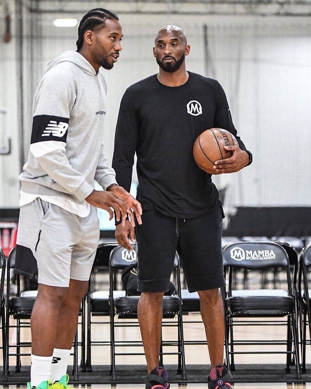 韩足晚报（2025.11.3）三将搭上洪明甫考察末班车（韩足晚报（2025.11.3）三人压哨入选洪明甫考察名单）