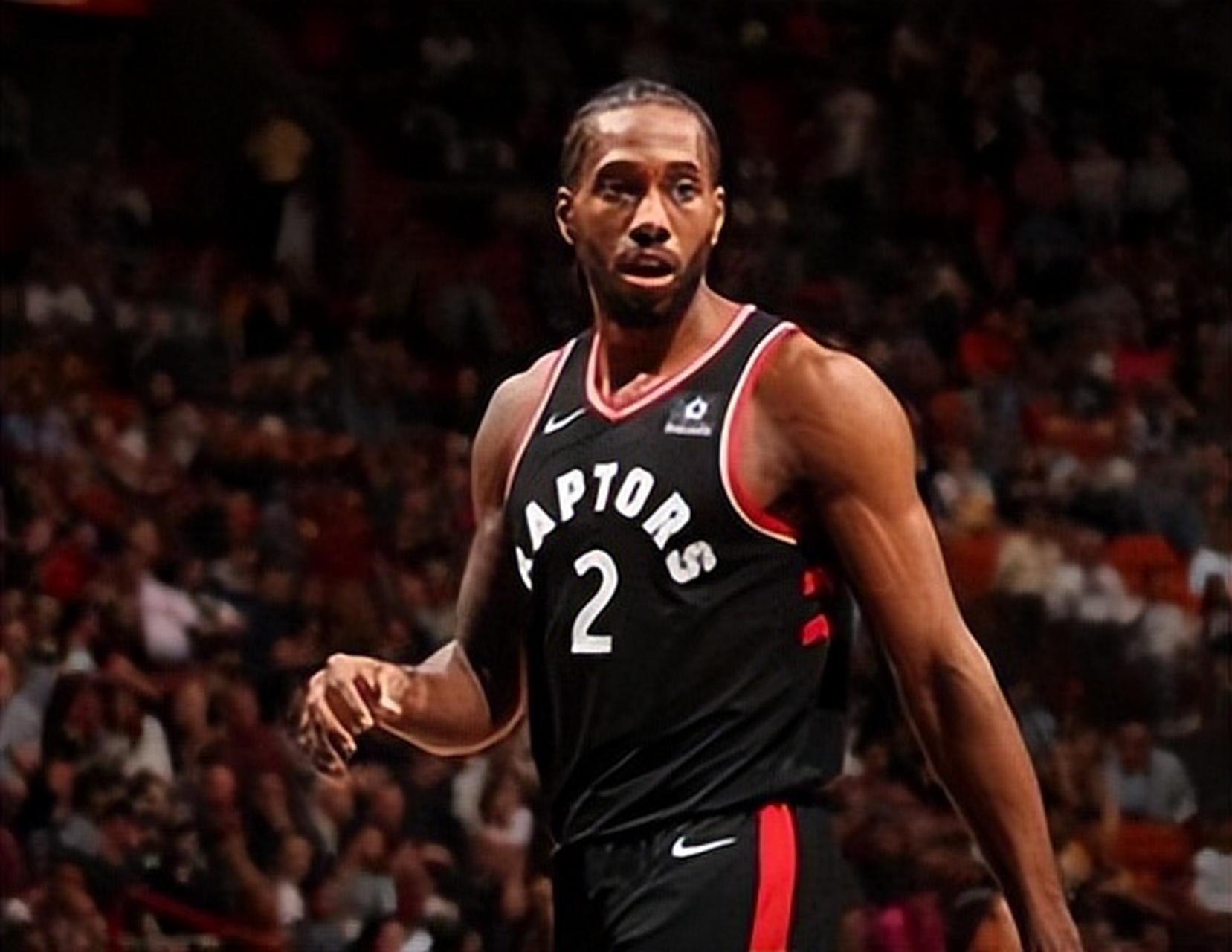 波多尔斯基：现在的拜仁踢得很有统治力；希望阿森纳英超夺冠（波多尔斯基：拜仁如今展现统治力，盼阿森纳问鼎英超）