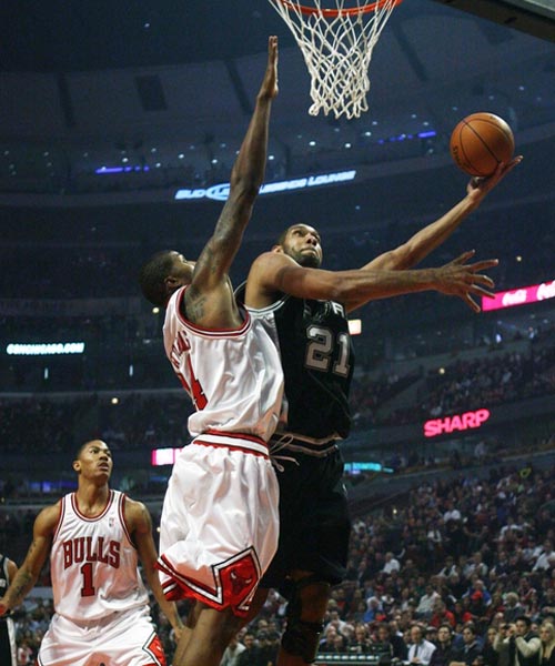 泰伦·卢：我现在是生气多过沮丧，今年的逆境真的很难克服（泰伦·卢：此刻愤怒多于沮丧，这个赛季的逆境确实难以克服）