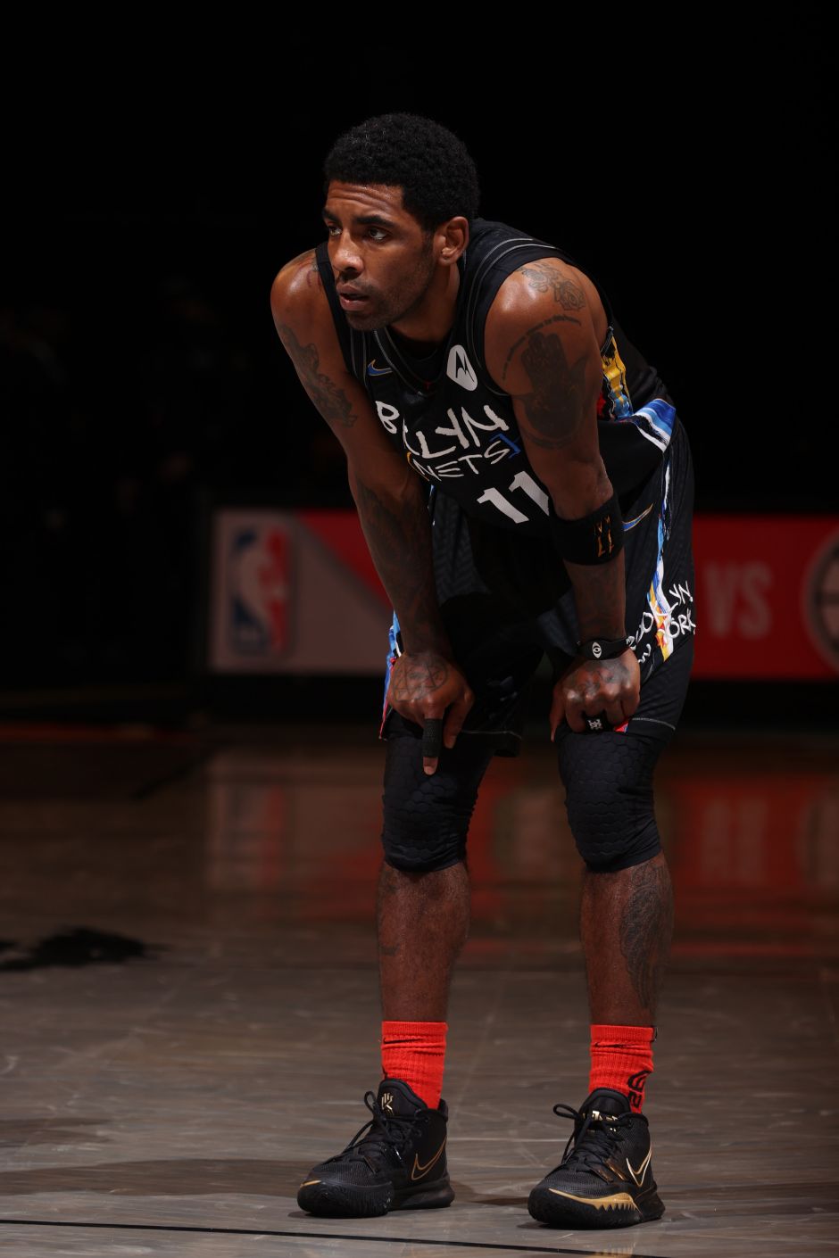 武汉女足1-1纳萨夫女足，唐涵造乌龙，马君失点，奥乌苏失空门（武汉女足1比1战平纳萨夫女足：唐涵逼出乌龙，马君点球失手，奥乌苏空门错失良机）